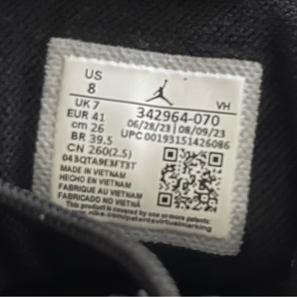 Like new Jordan true flight - Picture 9 of 9